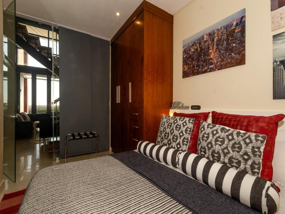 Quayside Waterfront Apartment 다반 외부 사진