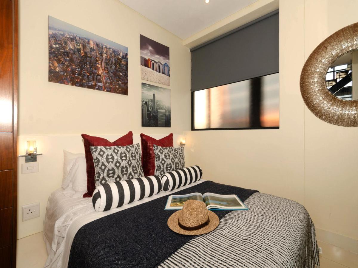 Quayside Waterfront Apartment 다반 외부 사진
