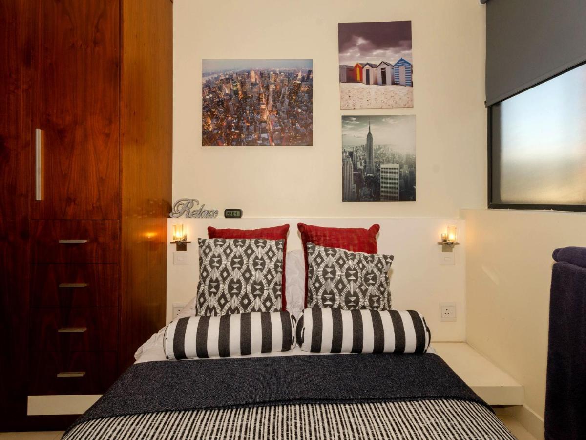 Quayside Waterfront Apartment 다반 외부 사진