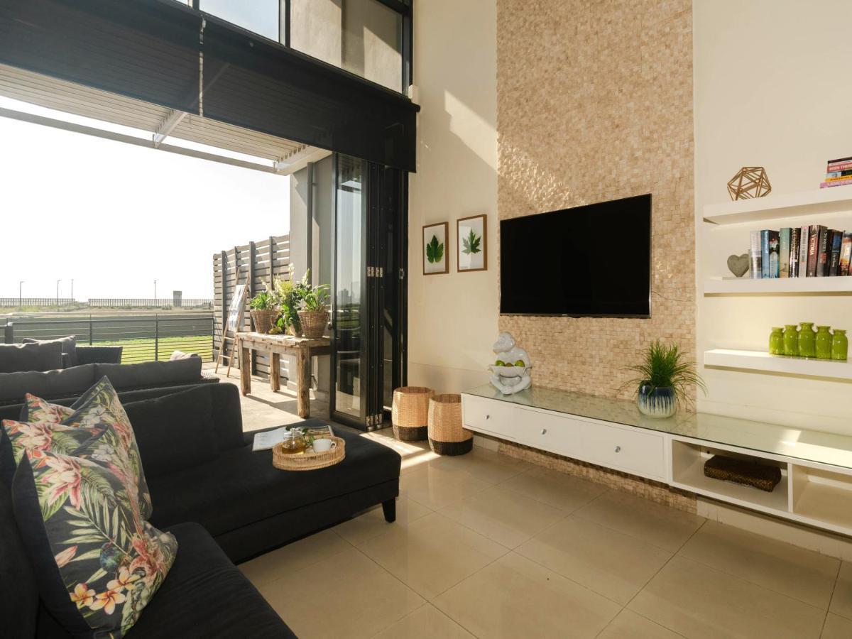 Quayside Waterfront Apartment 다반 외부 사진