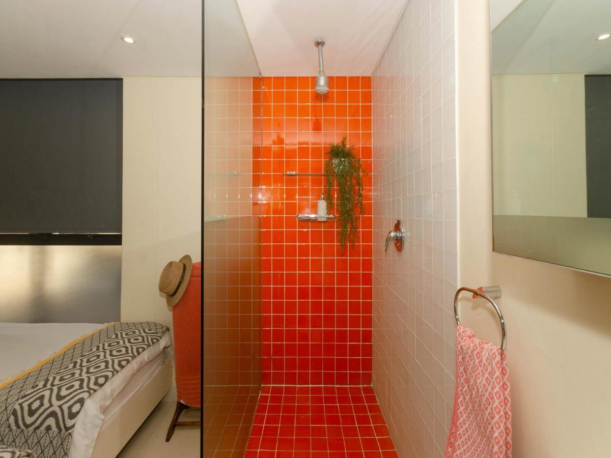 Quayside Waterfront Apartment 다반 외부 사진